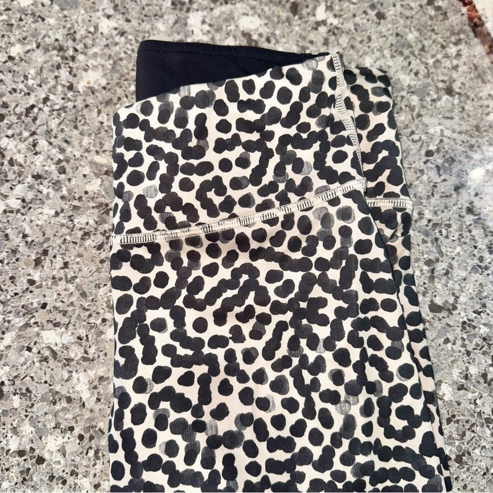 Lululemon Pedal To The Medal 7/8 Tight *Full-On Luxtreme - Size 4 🌟👟 - Picture 11 of 14